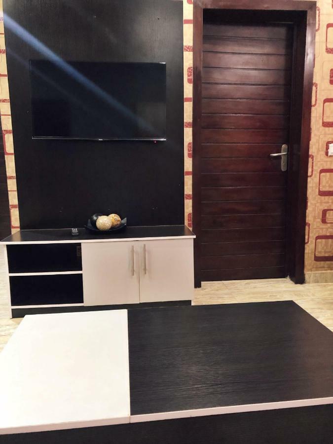 Fawzy Hotel อิบาดัน ภายนอก รูปภาพ